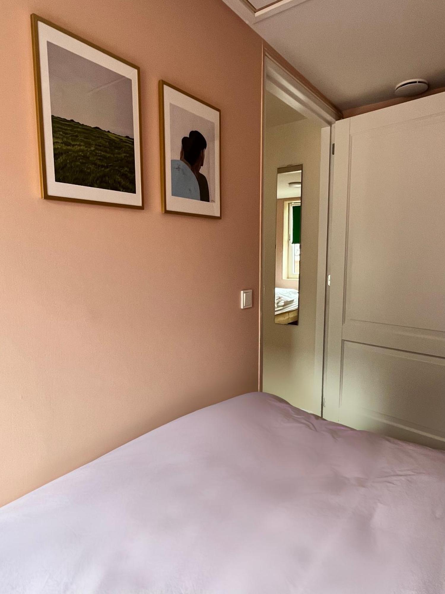 Bed and Breakfast Red Cat In Bed Eenrum Zewnętrze zdjęcie